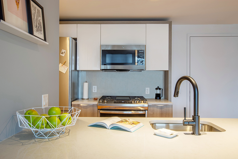 OTTO Greenpoint Luxury Apartments Kitchen